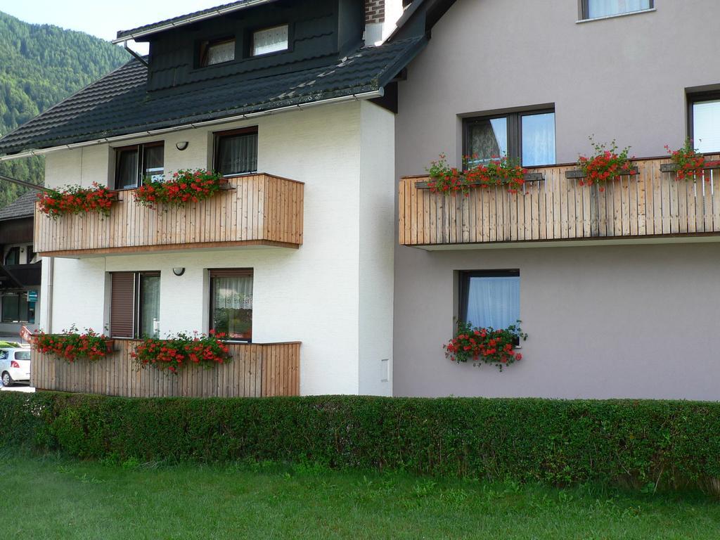 Apartments And Holiday Home Grohar Kranjska Gora Pokój zdjęcie