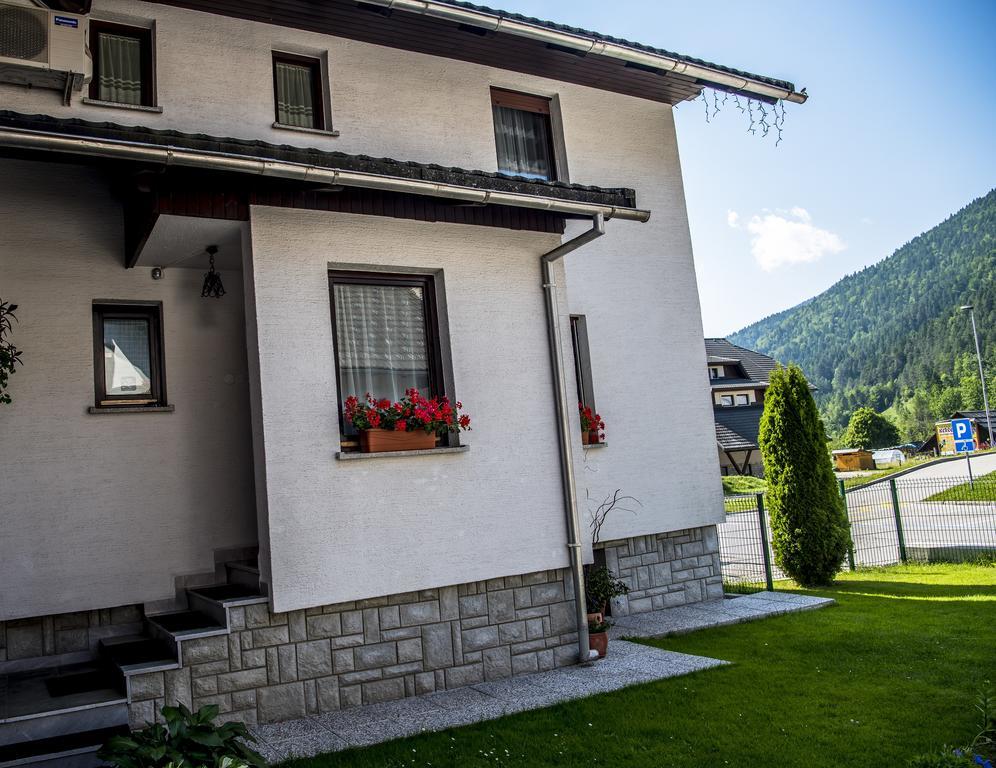 Apartments And Holiday Home Grohar Kranjska Gora Zewnętrze zdjęcie